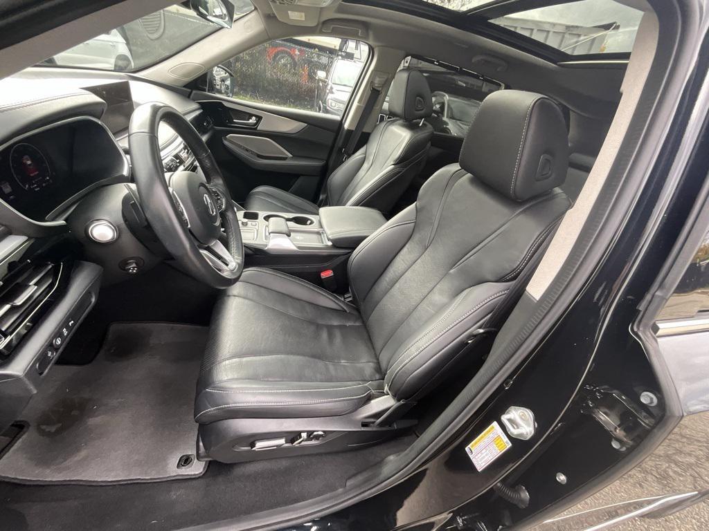 used 2023 Acura MDX car, priced at $41,991