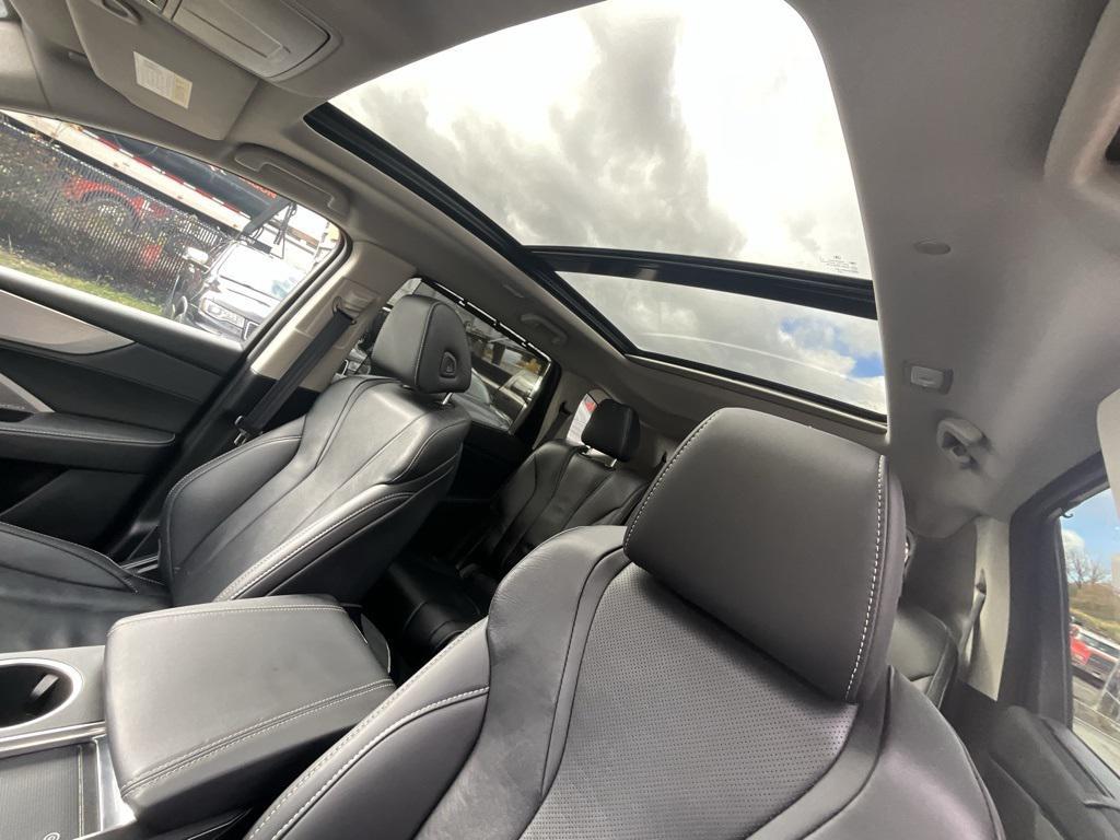 used 2023 Acura MDX car, priced at $41,991