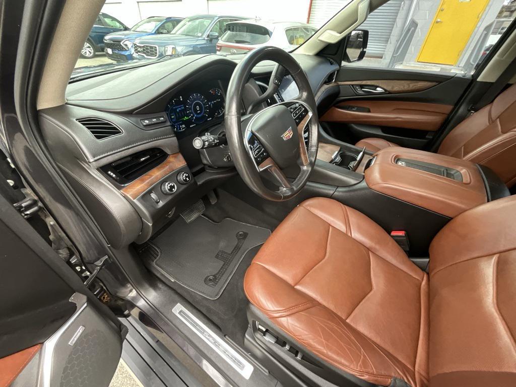 used 2016 Cadillac Escalade ESV car, priced at $25,791