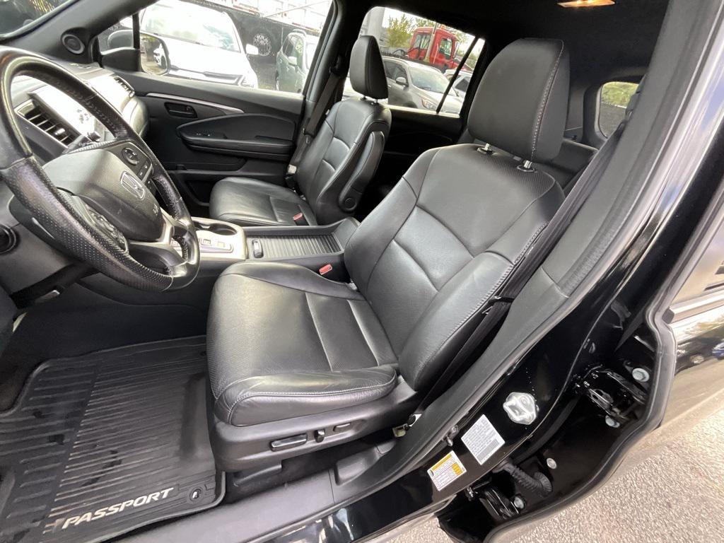used 2022 Honda Passport car, priced at $29,999