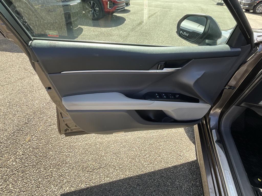 used 2018 Toyota Camry Hybrid car, priced at $19,444