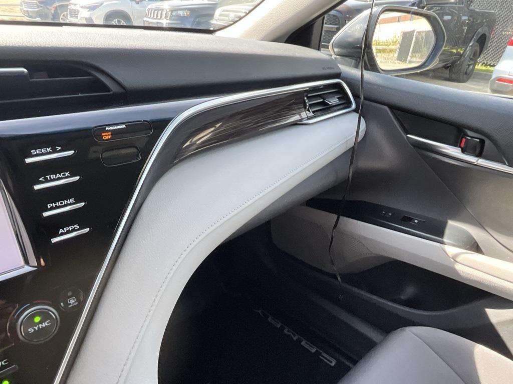 used 2018 Toyota Camry Hybrid car, priced at $19,444