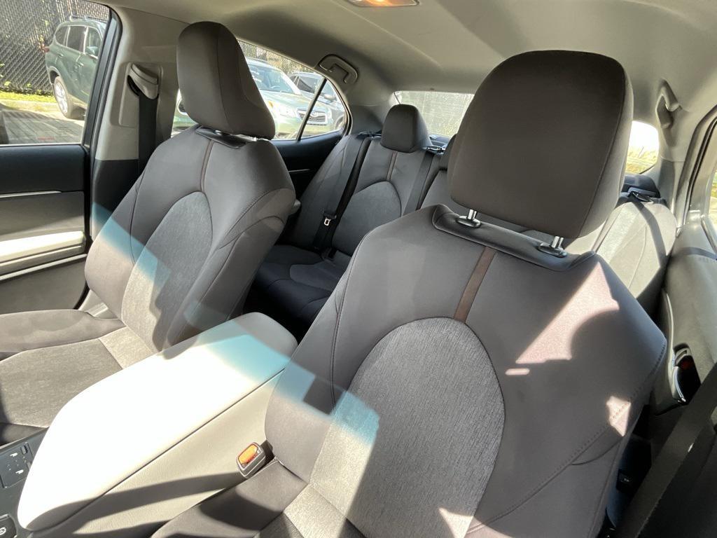 used 2018 Toyota Camry Hybrid car, priced at $19,444