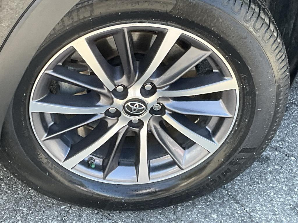 used 2019 Toyota Highlander car, priced at $22,605
