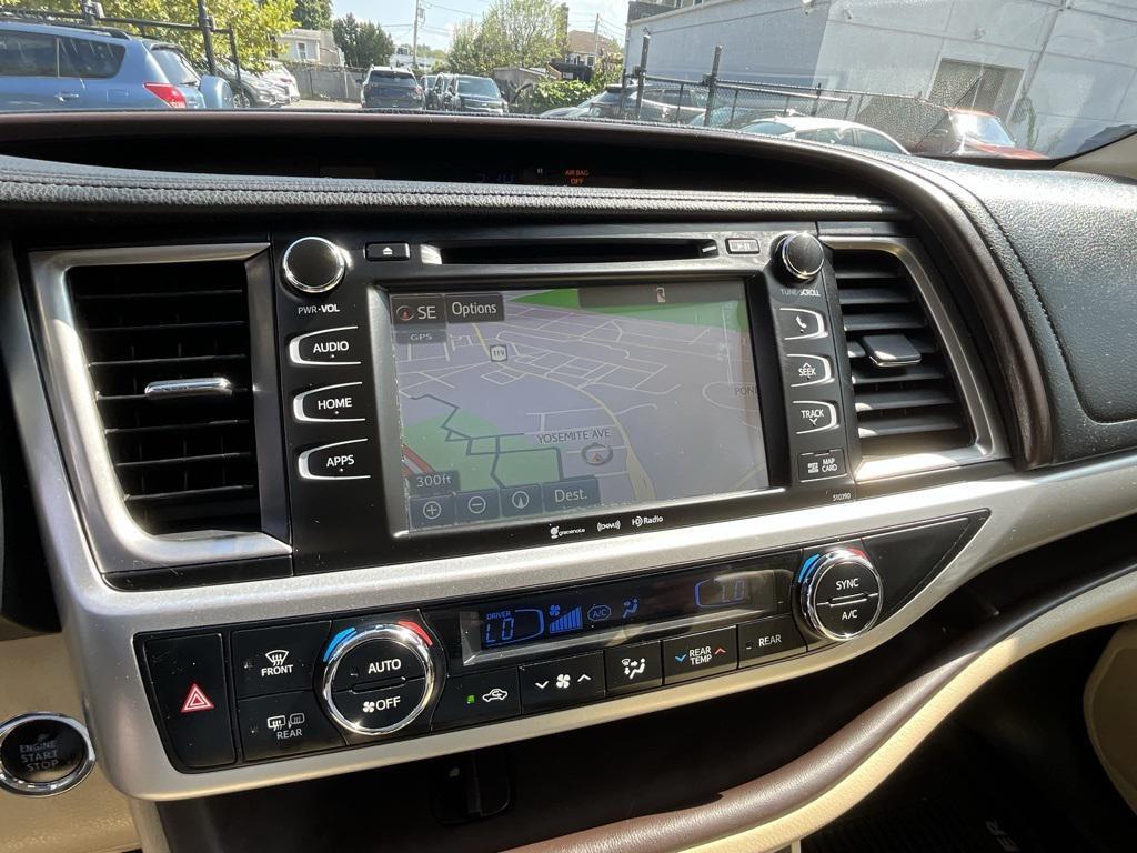 used 2019 Toyota Highlander car, priced at $22,605