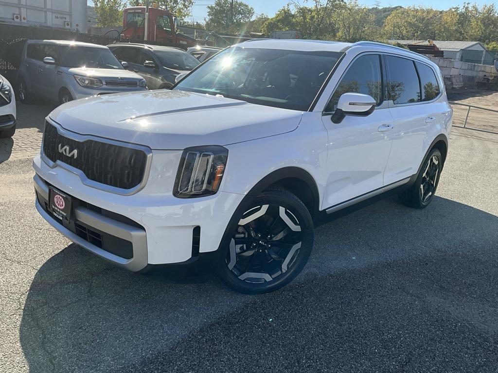 used 2023 Kia Telluride car, priced at $37,268