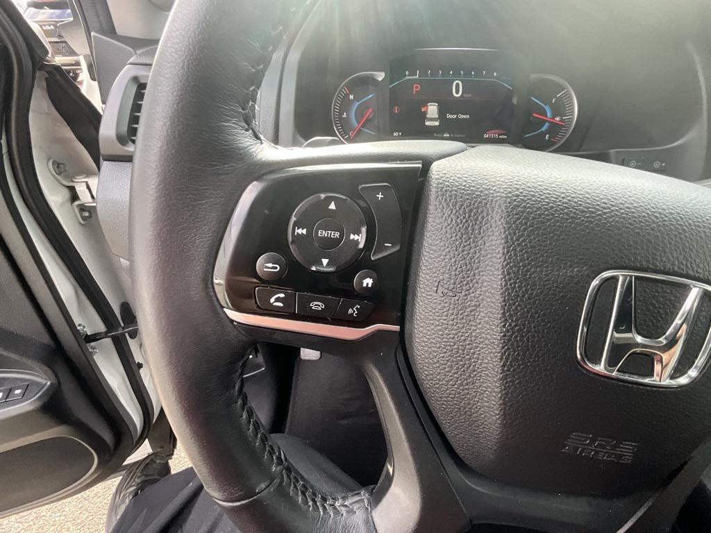 used 2022 Honda Pilot car, priced at $28,999
