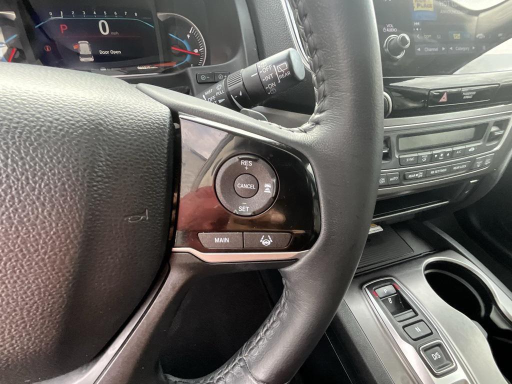 used 2022 Honda Pilot car, priced at $28,999