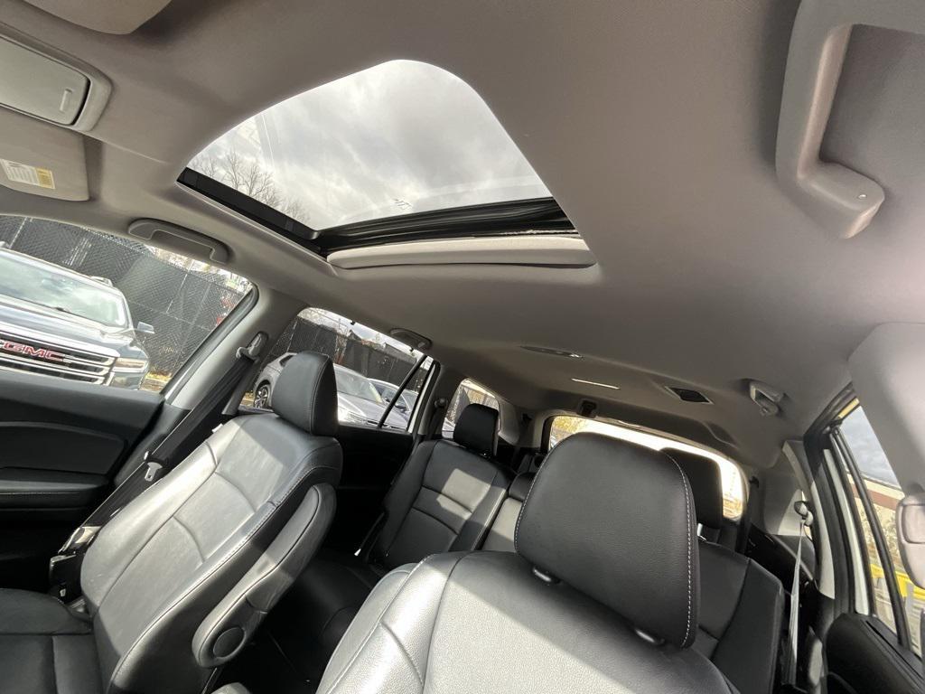 used 2022 Honda Pilot car, priced at $28,999