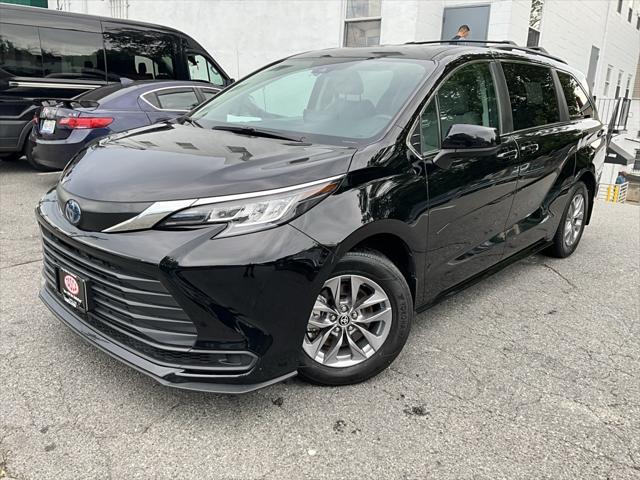 used 2022 Toyota Sienna car, priced at $39,999