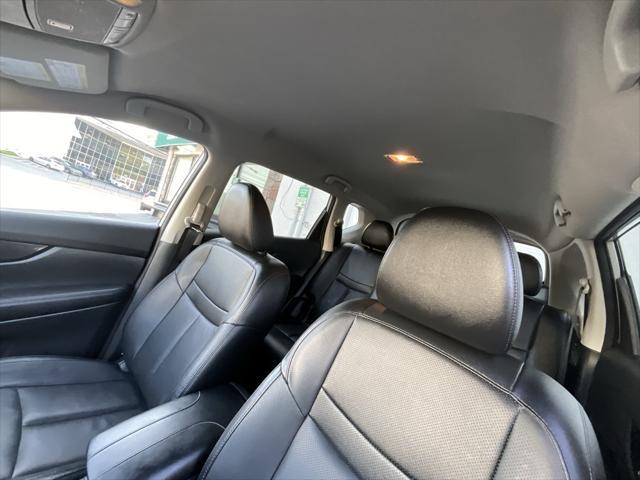 used 2019 Nissan Rogue car, priced at $18,999