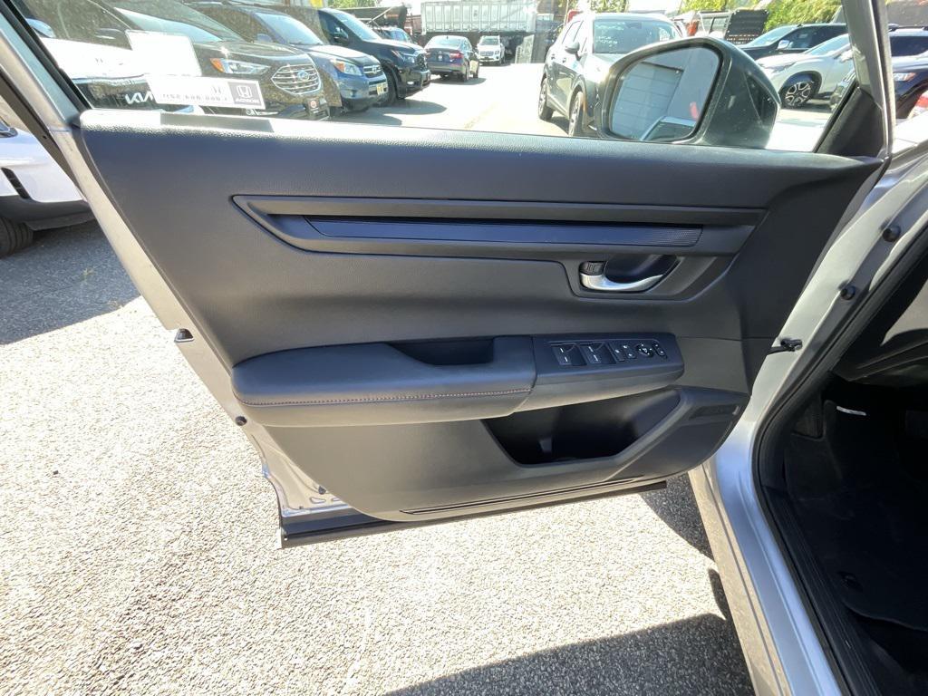 used 2023 Honda CR-V Hybrid car, priced at $30,622