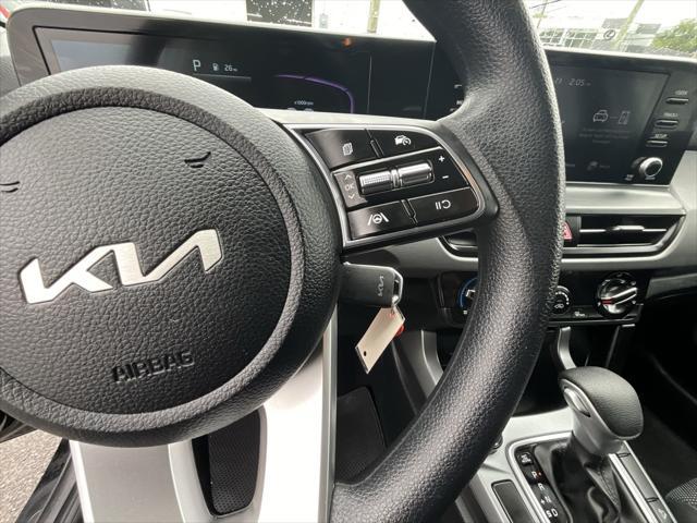 used 2025 Kia Seltos car, priced at $24,995