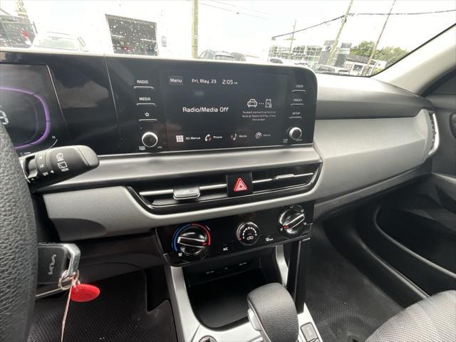 used 2025 Kia Seltos car, priced at $24,995