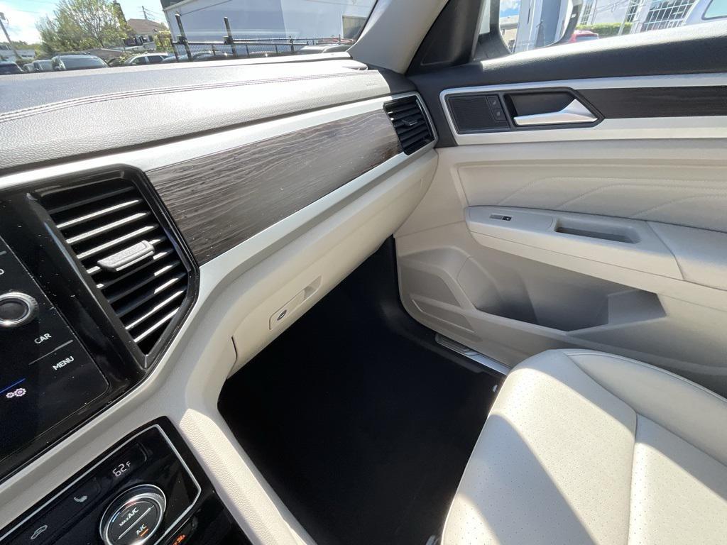 used 2022 Volkswagen Atlas car, priced at $29,999