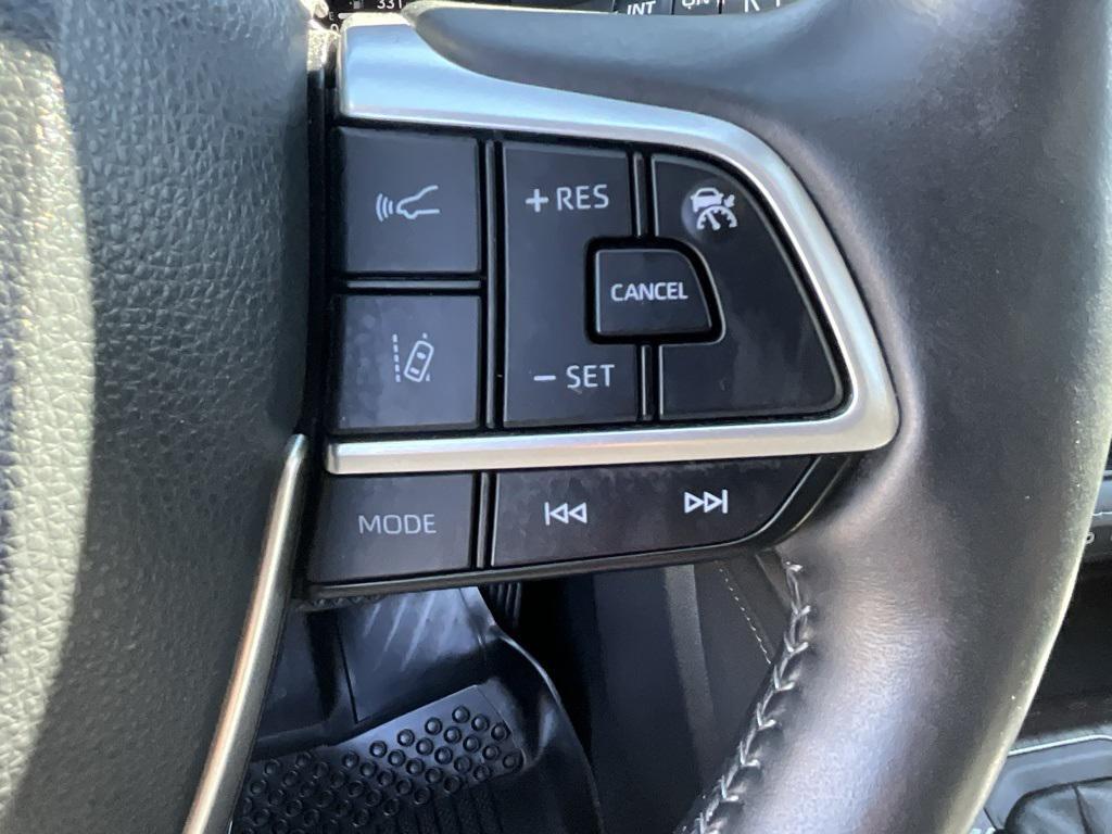 used 2023 Toyota Highlander Hybrid car, priced at $44,888