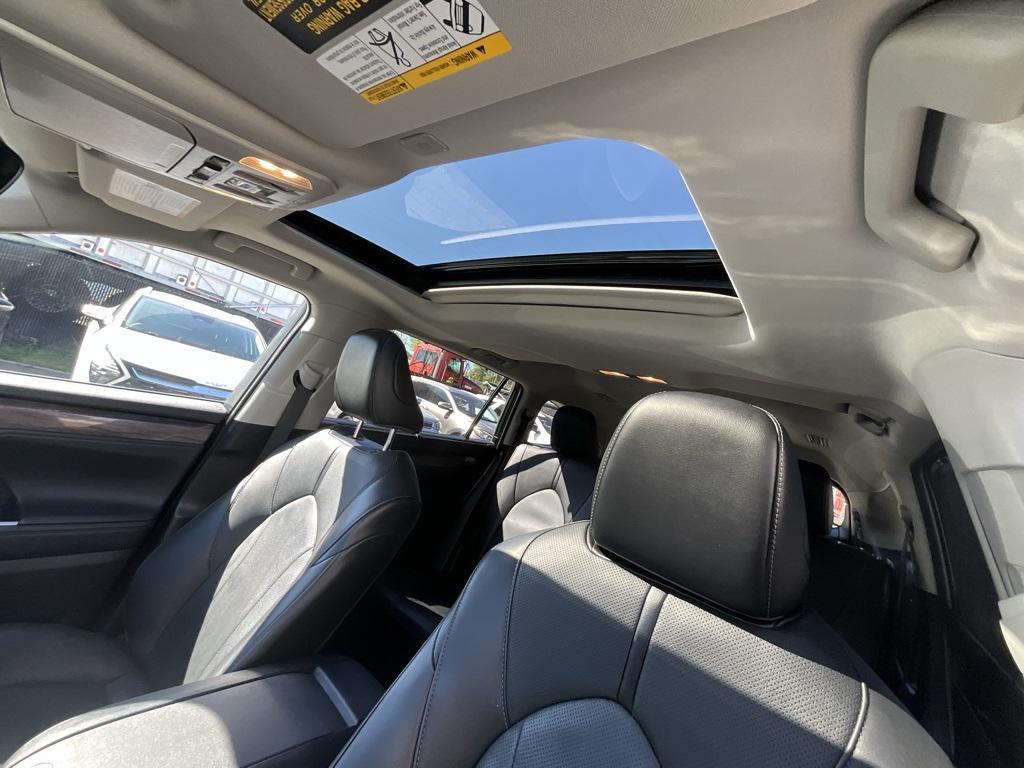 used 2023 Toyota Highlander Hybrid car, priced at $44,888