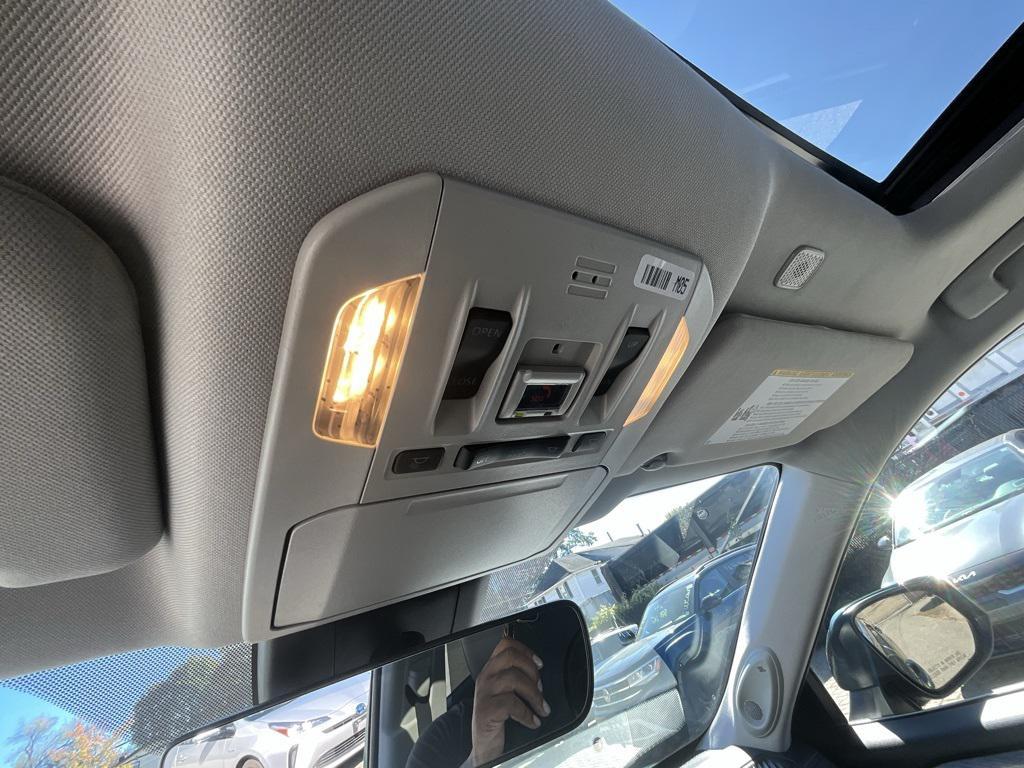 used 2023 Toyota Highlander Hybrid car, priced at $44,888