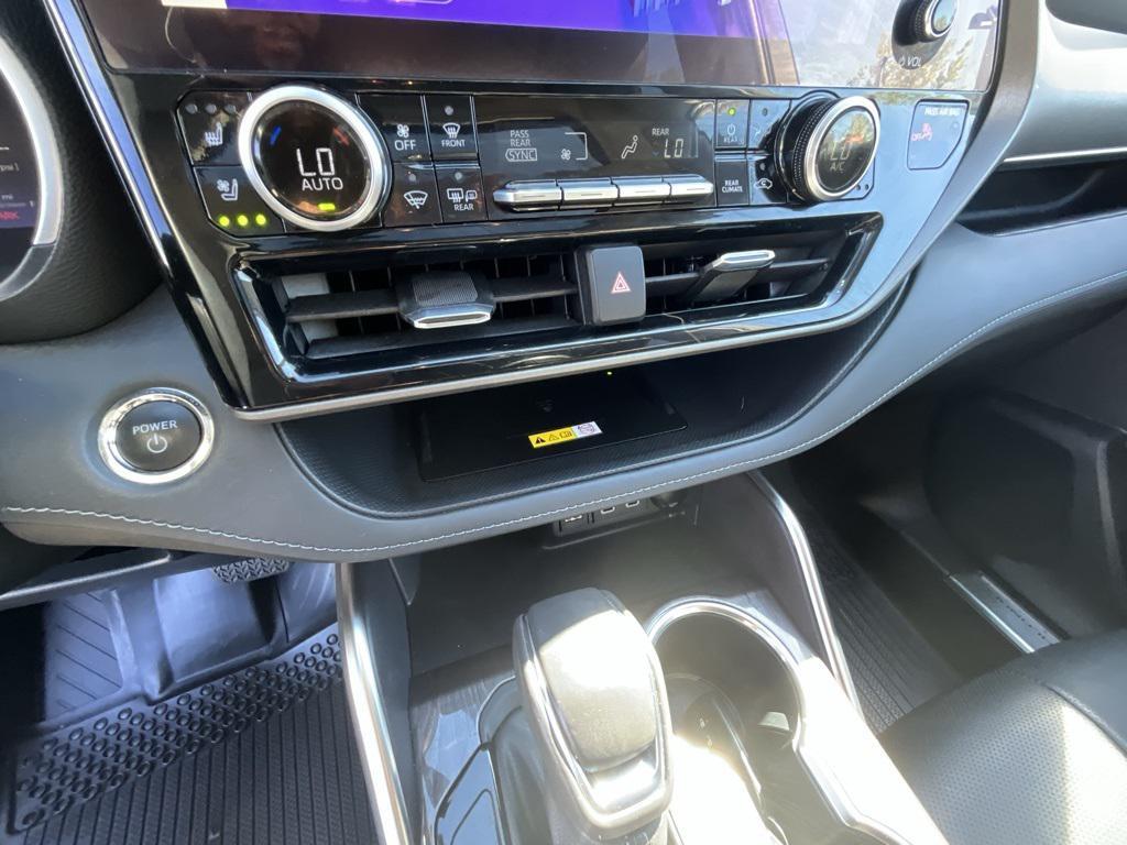 used 2023 Toyota Highlander Hybrid car, priced at $44,888