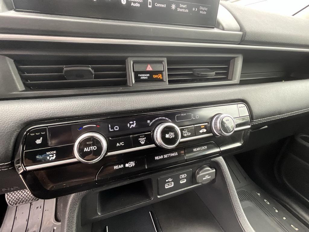 used 2025 Honda Pilot car, priced at $40,999