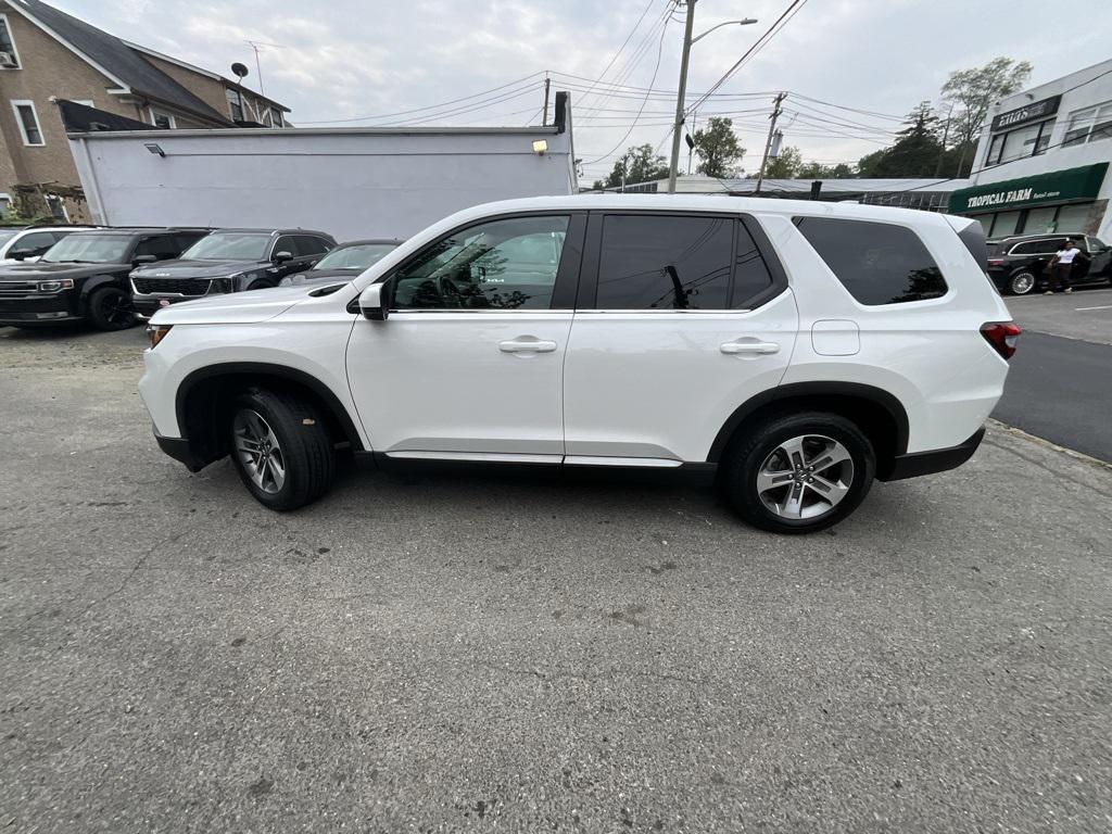 used 2025 Honda Pilot car, priced at $40,999