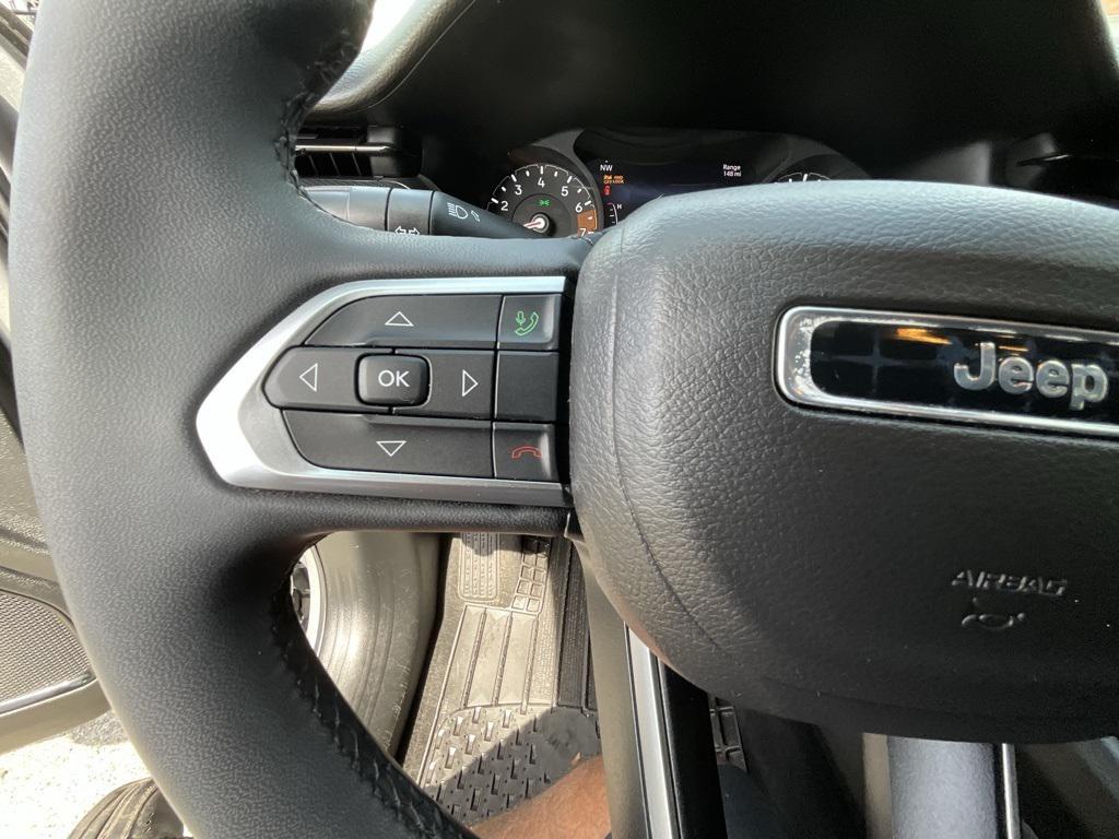 used 2022 Jeep Compass car, priced at $20,999
