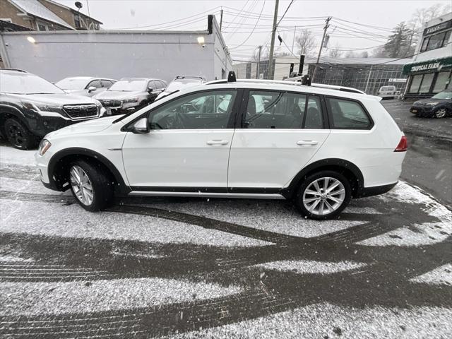 used 2017 Volkswagen Golf Alltrack car, priced at $14,890