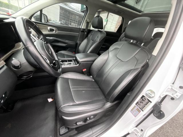 used 2022 Kia Sorento car, priced at $30,999