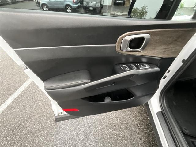 used 2022 Kia Sorento car, priced at $30,999