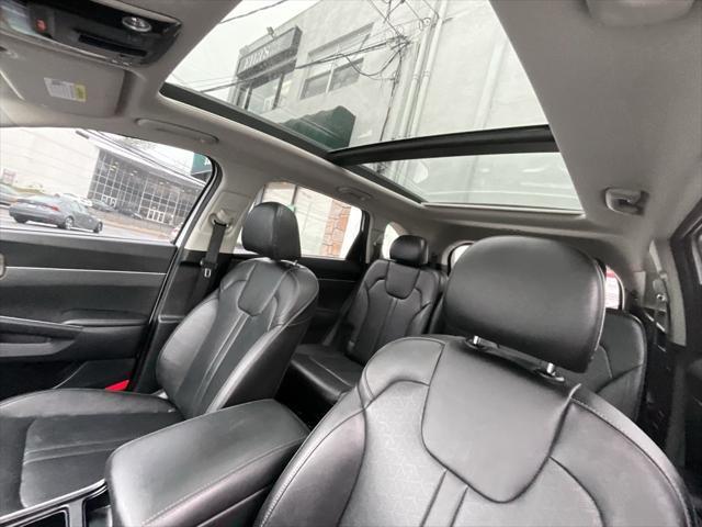 used 2022 Kia Sorento car, priced at $30,999
