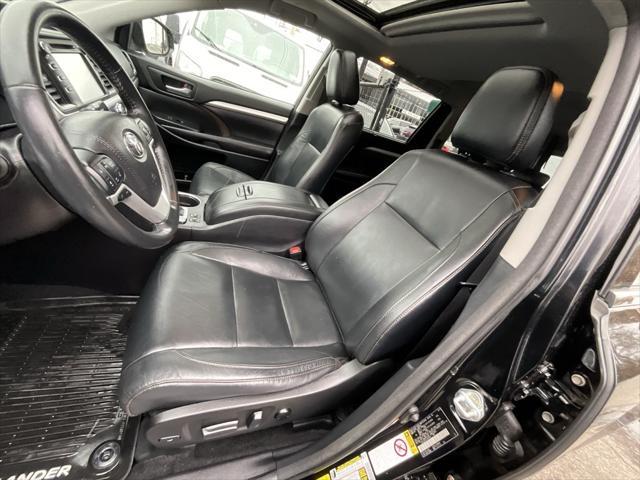 used 2018 Toyota Highlander car, priced at $26,949