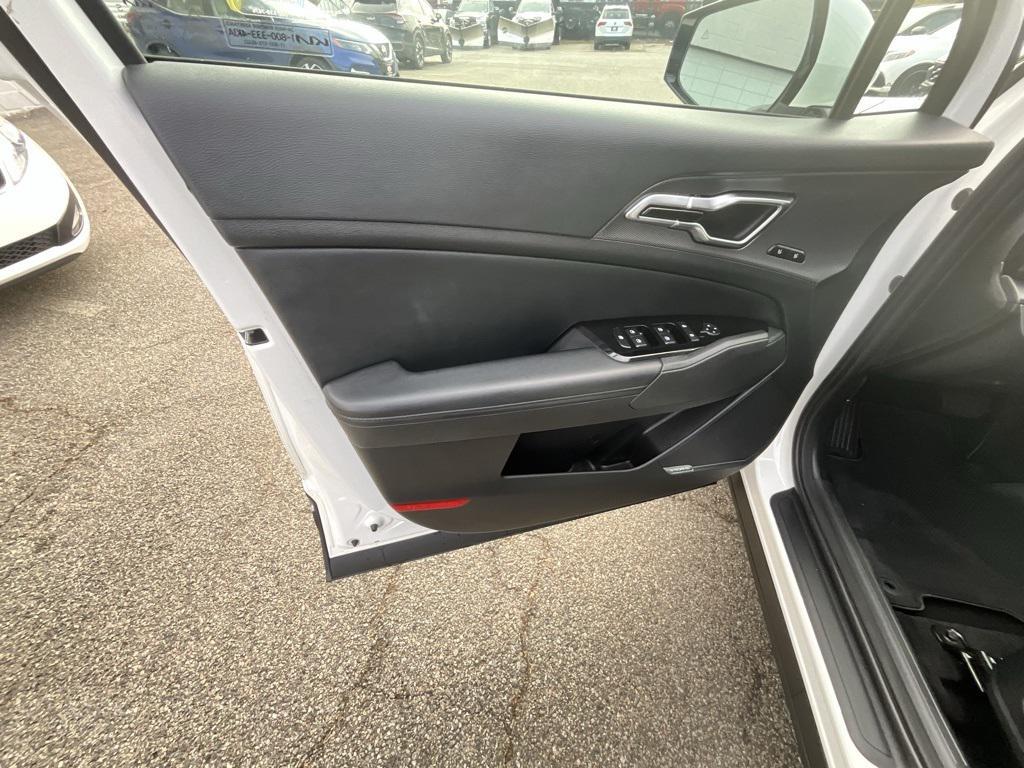 used 2023 Kia Sportage Hybrid car, priced at $29,991