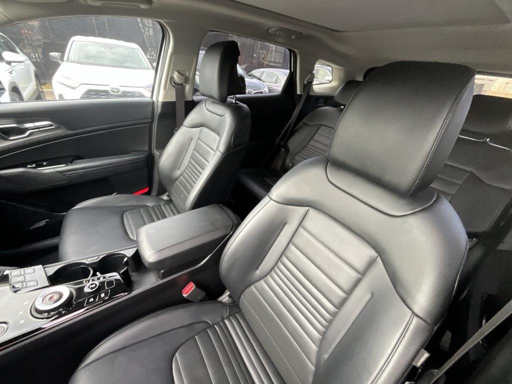 used 2023 Kia Sportage Hybrid car, priced at $29,991