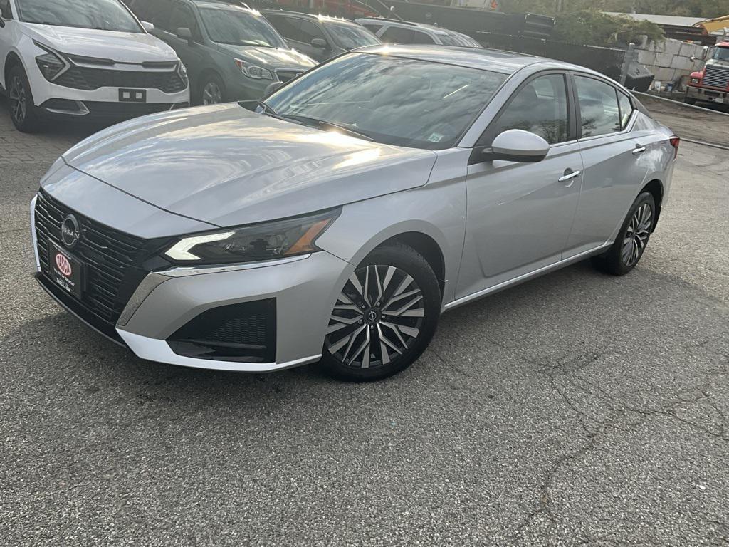used 2023 Nissan Altima car, priced at $21,292