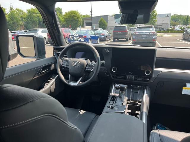 new 2025 Lexus GX 550 car, priced at $85,062