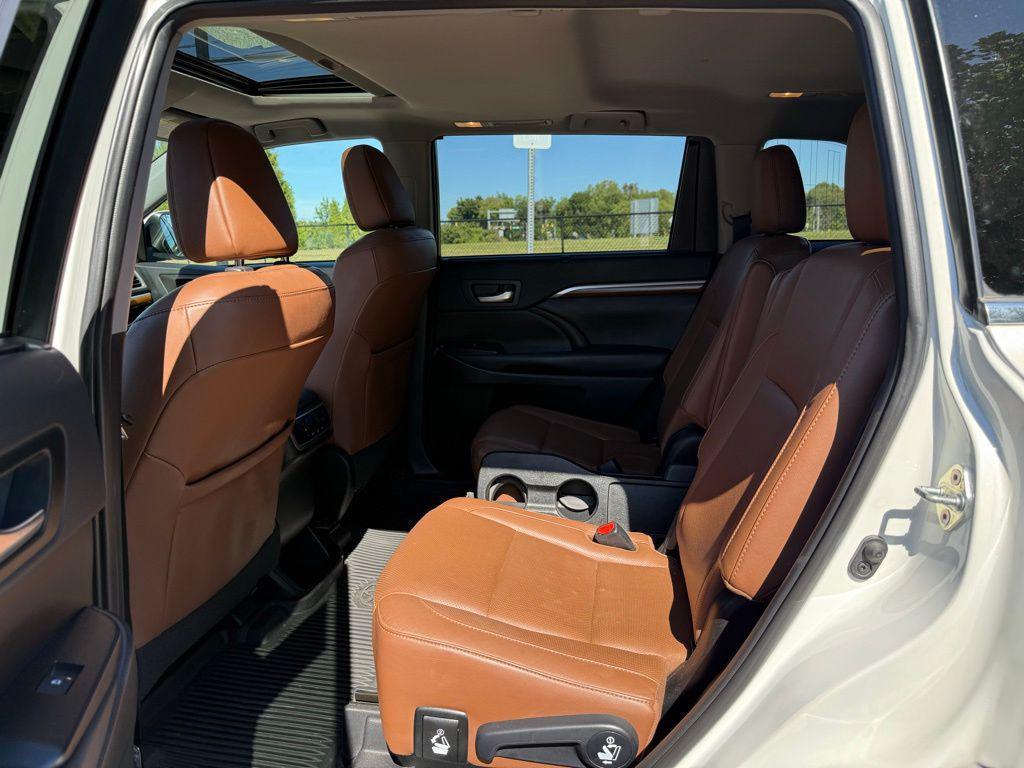 used 2019 Toyota Highlander car, priced at $29,993