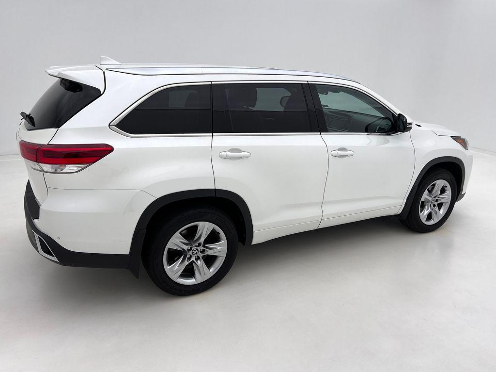 used 2019 Toyota Highlander car, priced at $29,993