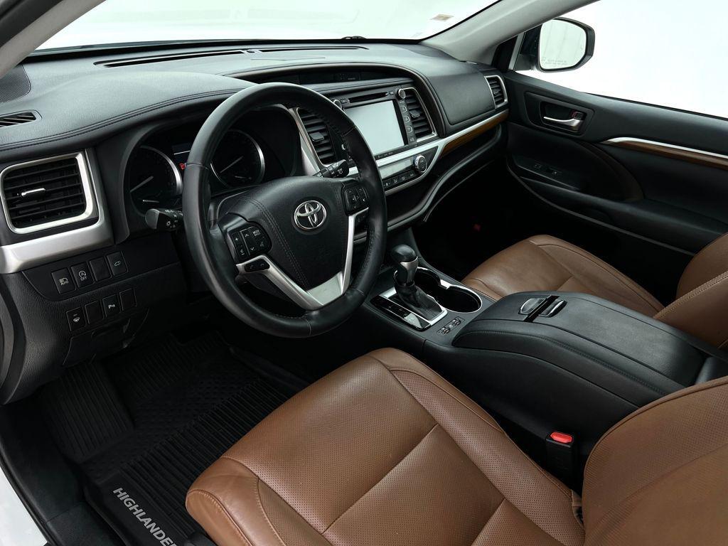 used 2019 Toyota Highlander car, priced at $29,993