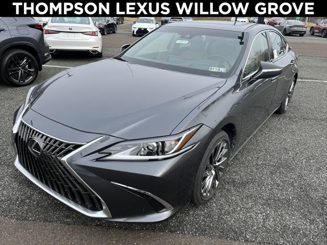 new 2025 Lexus ES 300h car, priced at $55,004