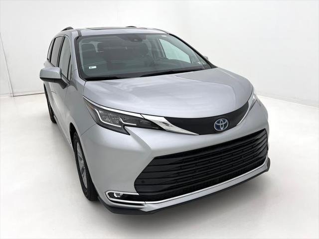 used 2021 Toyota Sienna car, priced at $37,993