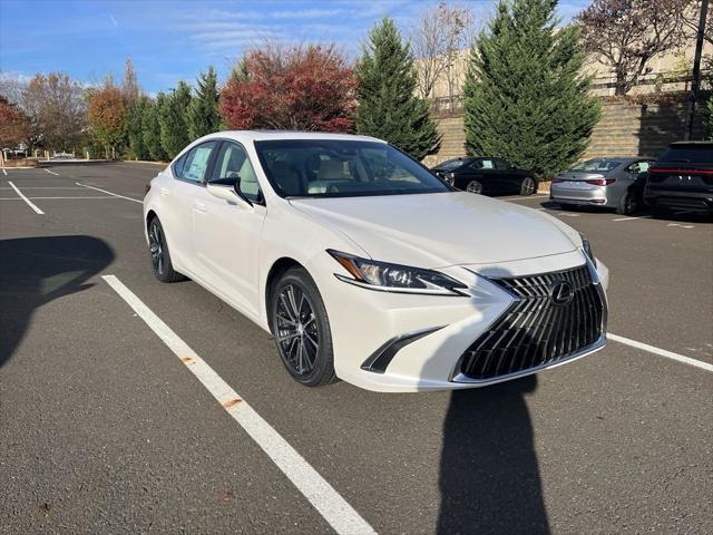 new 2025 Lexus ES 350 car, priced at $50,424