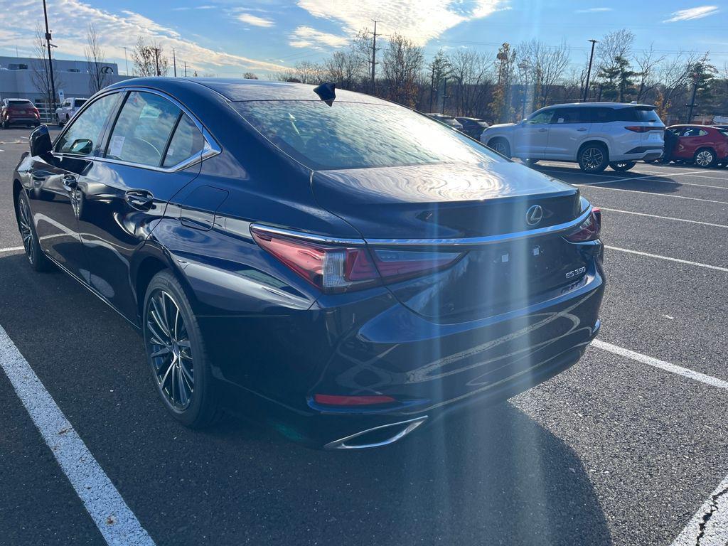 new 2025 Lexus ES 350 car, priced at $47,734