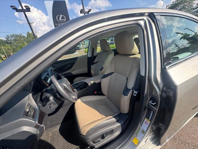 used 2019 Lexus ES 350 car, priced at $29,993