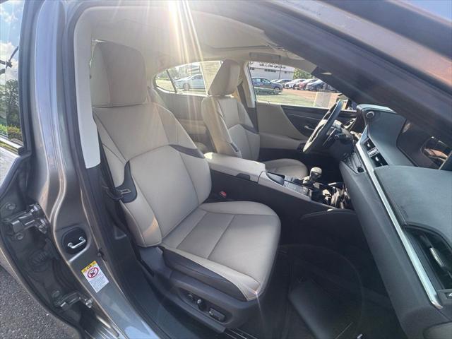 used 2019 Lexus ES 350 car, priced at $29,993