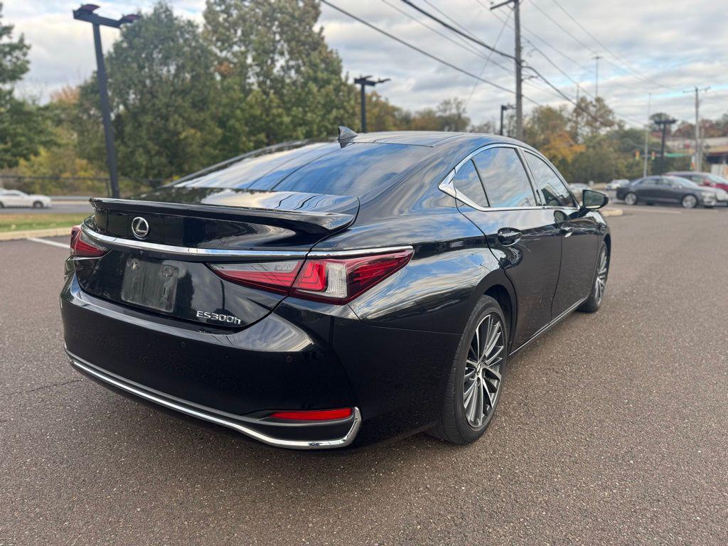 used 2023 Lexus ES 300h car, priced at $37,993