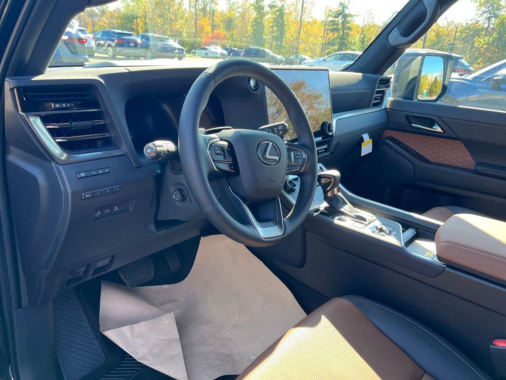 new 2025 Lexus GX 550 car, priced at $73,613