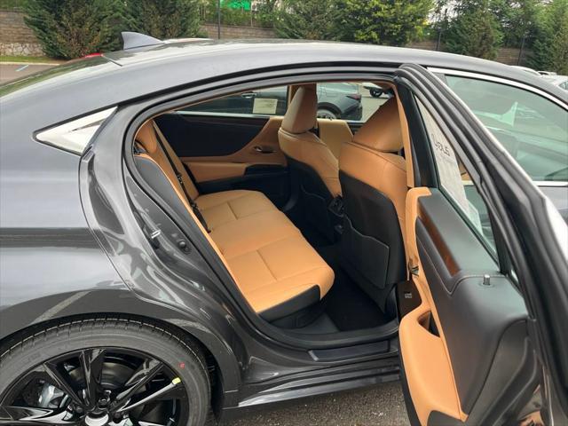 new 2025 Lexus ES 300h car, priced at $52,529