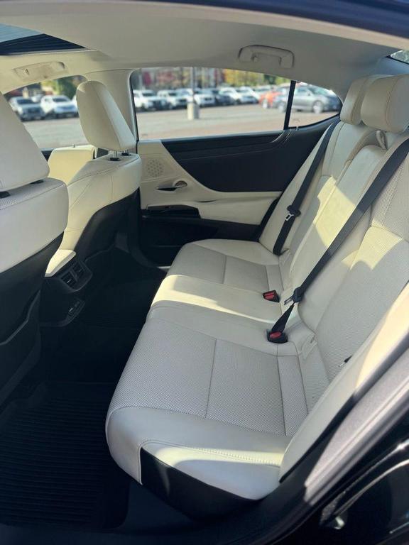 used 2022 Lexus ES 350 car, priced at $36,993
