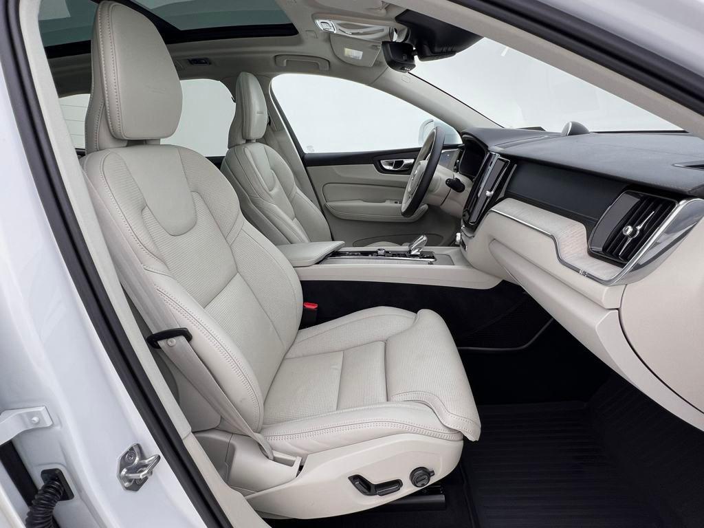 used 2020 Volvo XC60 Recharge Plug-In Hybrid car, priced at $32,993