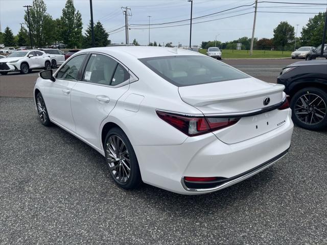 new 2025 Lexus ES 300h car, priced at $54,769
